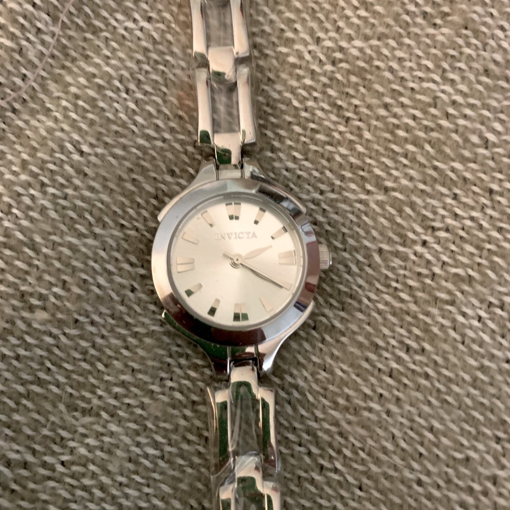🆕 Invicta Women’s Bracelet Watch